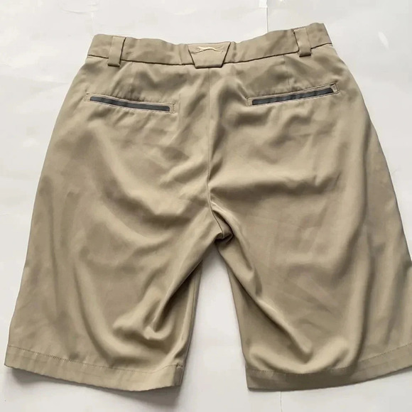 Slazenger men’s 10” golf shorts, tan. Size 30 - Picture 8 of 10
